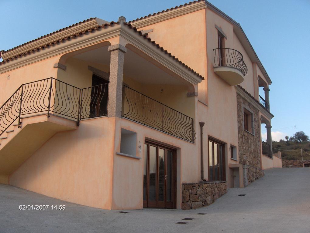 Dimora San Pietro Apartment Budoni Luaran gambar